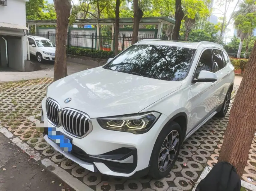 BMW 2022 X1 sDrive20Li 1.5T fashion automatic gear - View 1