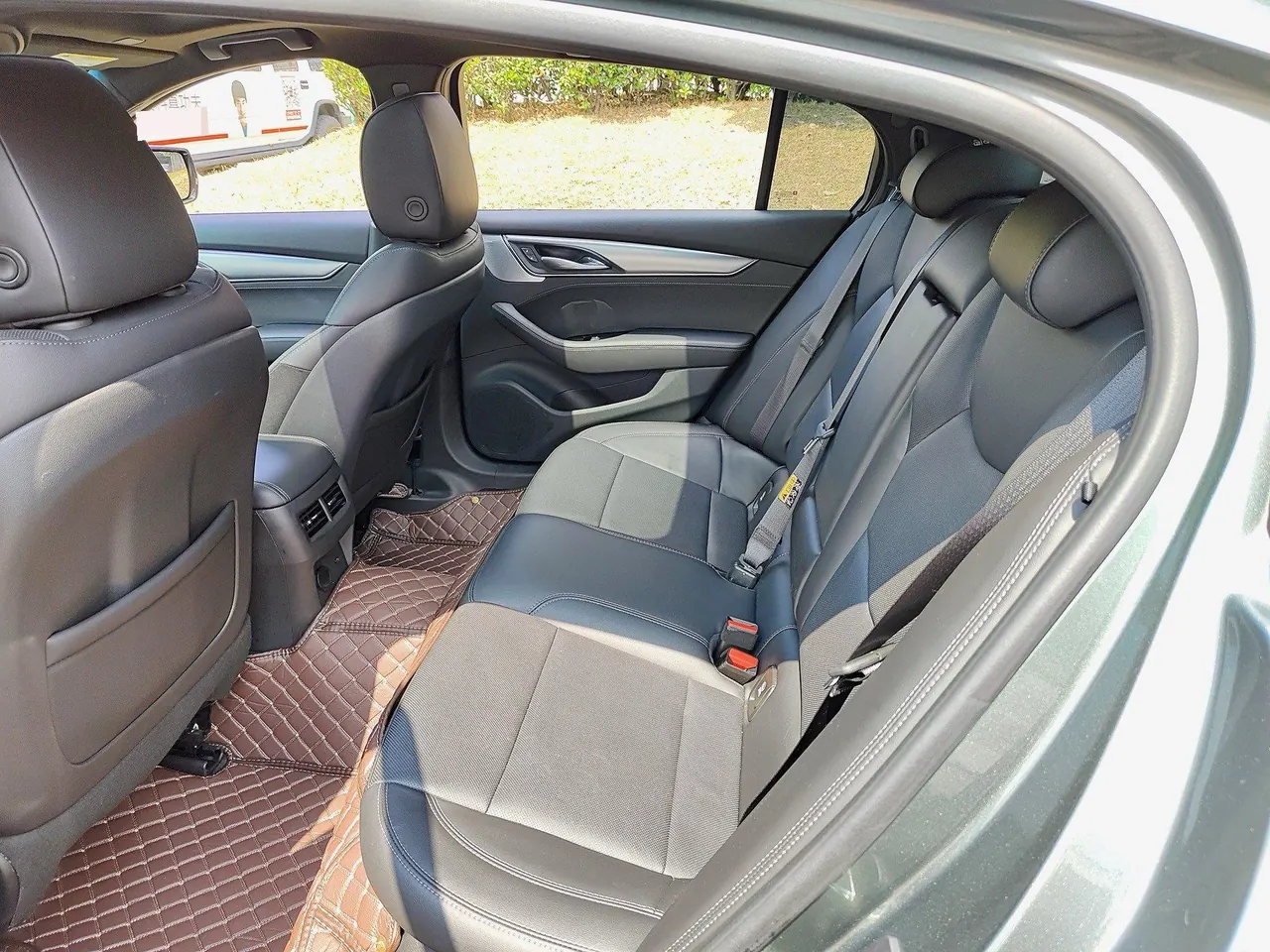 Cadillac 2023 CT5 2.0T 28T Luxury (Standard Edition) Automatic Gear 4
