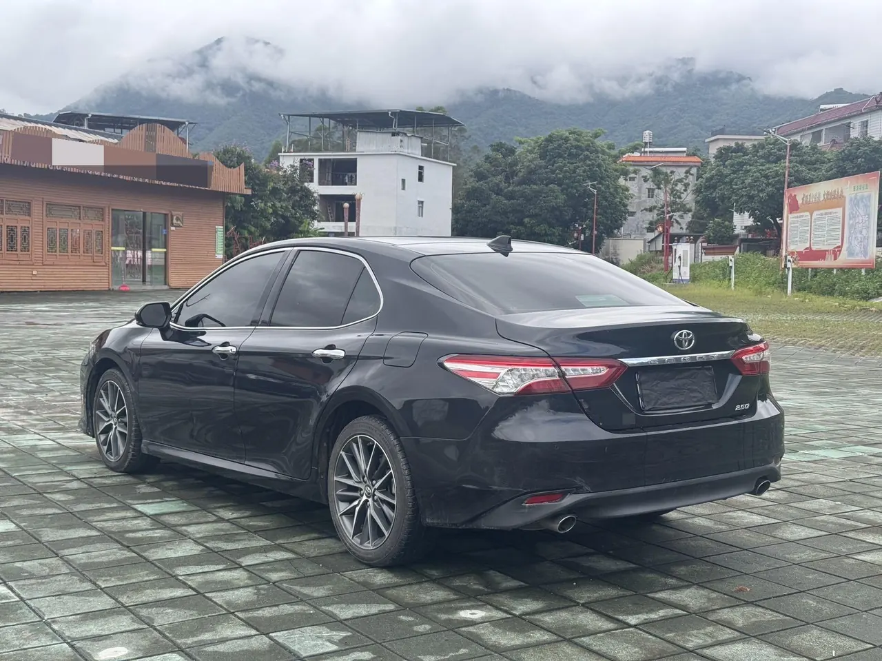 Toyota 2021 Camry 2.5G Deluxe Edition Automatic Gear 4