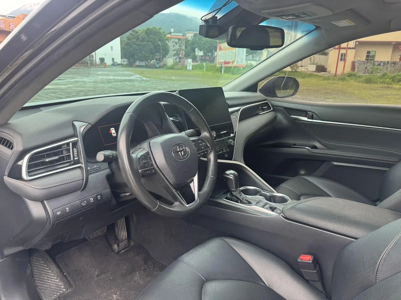 Toyota 2021 Camry 2.5G Deluxe Edition Automatic Gear 9