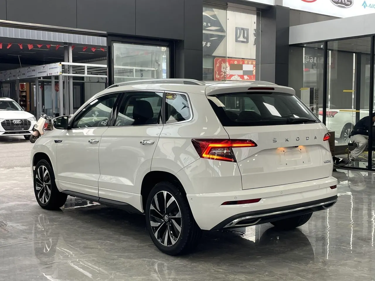 Skoda 2022 Keluoke 1.4TSI TSI280 Premium Edition Automatic Gear 11