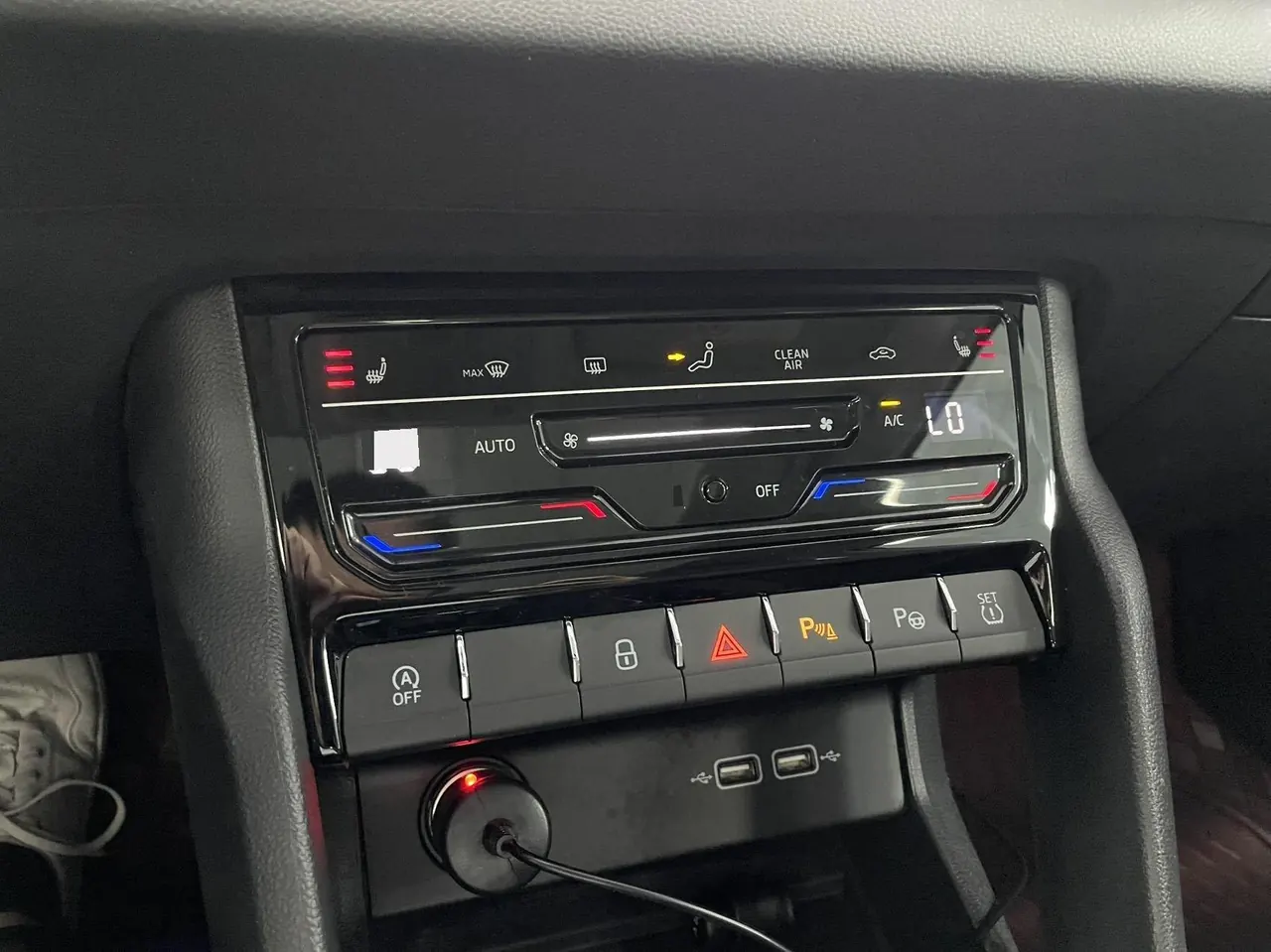 Skoda 2022 Keluoke 1.4TSI TSI280 Premium Edition Automatic Gear 12