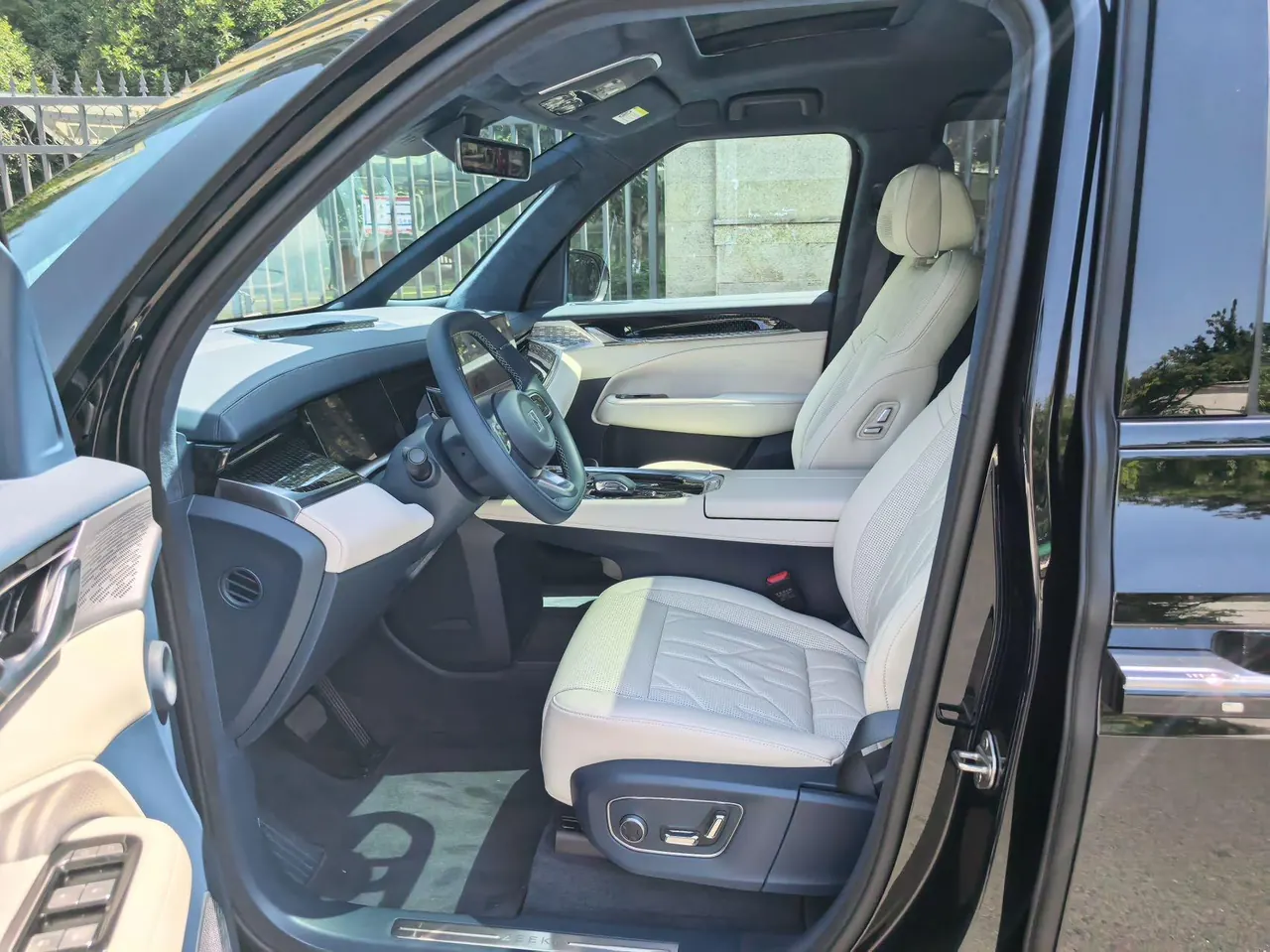 Zeekr 2024 Zeekr 009 six-seat executive version four-wheel drive 108kWh automatic gear 4