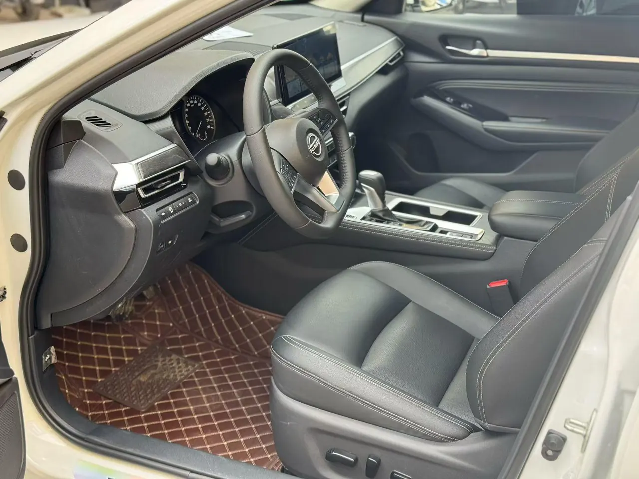 Nissan 2024 Teana 2.0 Stepless SV Black Gold Edition Automatic Gear 2