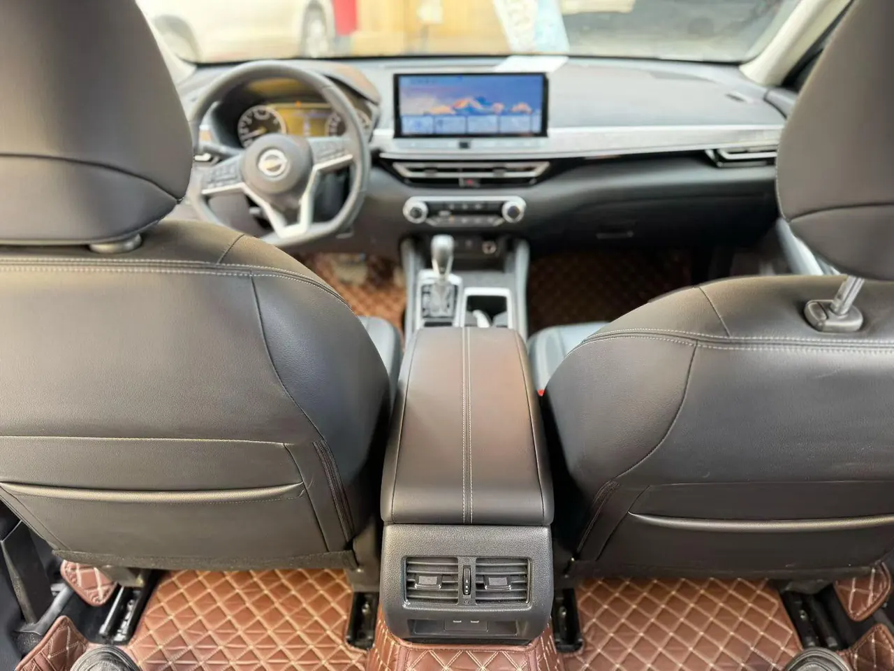 Nissan 2024 Teana 2.0 Stepless SV Black Gold Edition Automatic Gear 4