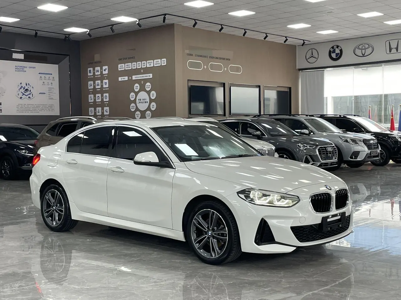 BMW 1 Series 2023 120i 1.5T M Sports Edition Automatic Gear 3