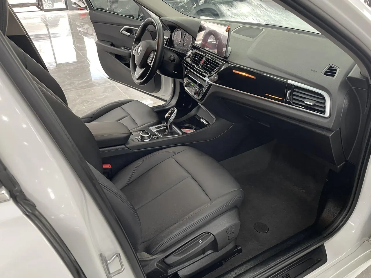 BMW 1 Series 2023 120i 1.5T M Sports Edition Automatic Gear 4