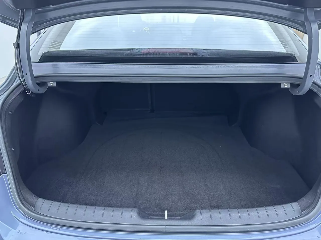 Hyundai 2023 Elantra -3-compartment 1.5 stepless TOP flagship automatic gear 16