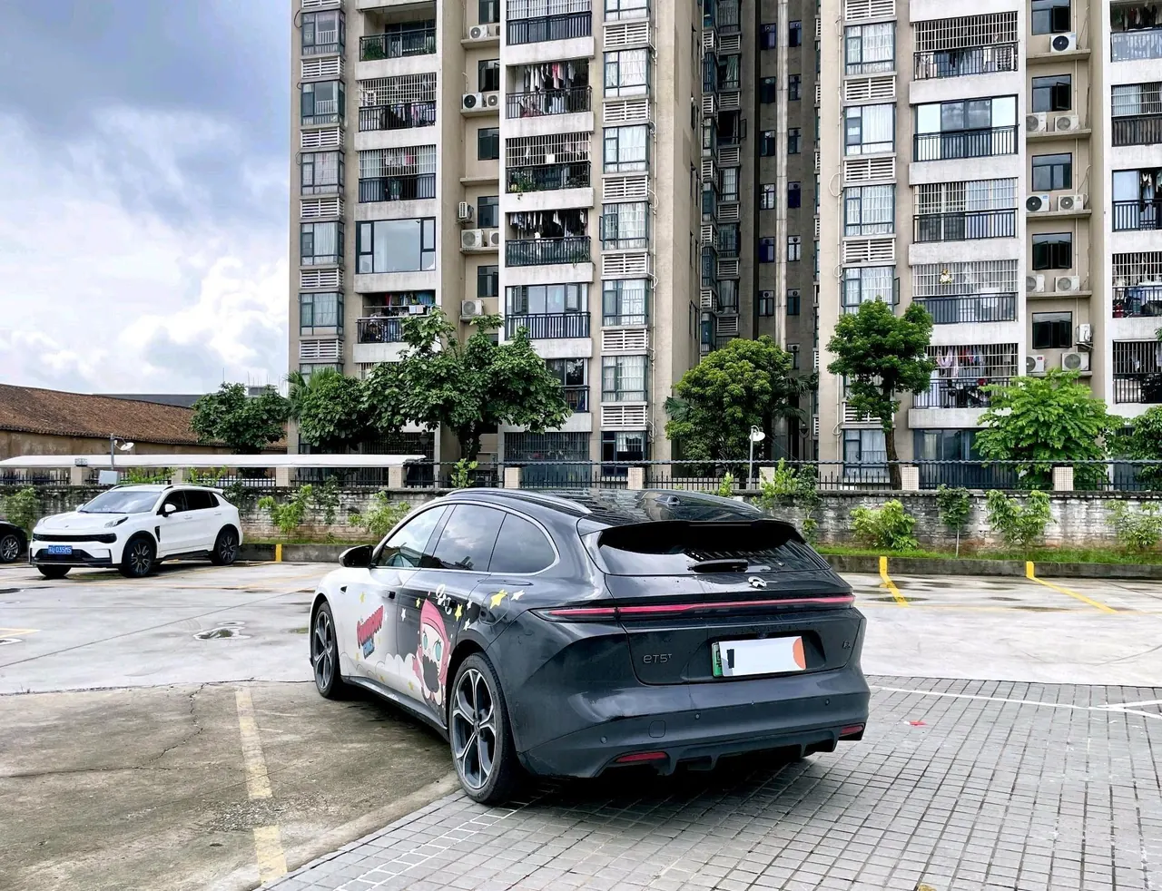 NIO 2024 ET5T 75kWh Touring automatic 11