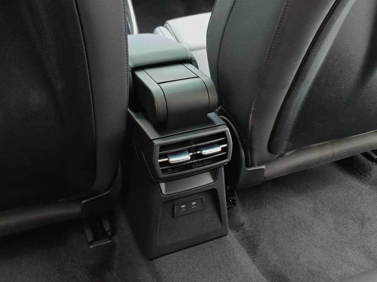 Audi 2023 A3L Limousine 1.4TFSI 35TFSI Fashion Sport Version Automatic Transmission 18