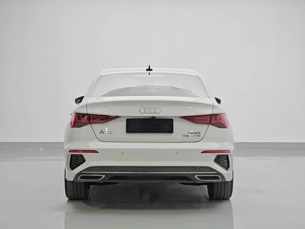 Audi 2023 A3L Limousine 1.4TFSI 35TFSI Fashion Sport Version Automatic Transmission 5