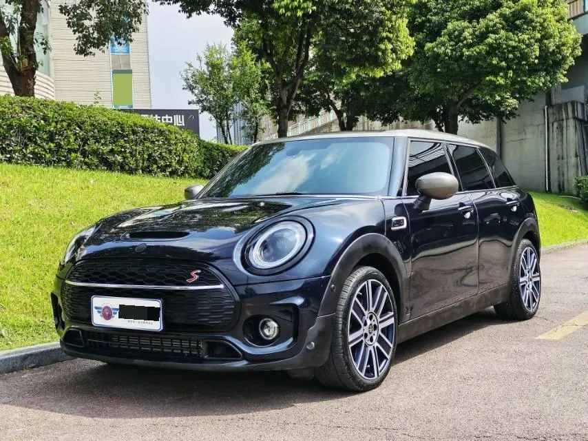 Открыть галерею: MINI Mini 5-Door (Imported) 2023 Mini One 1.5T Automatic Gear