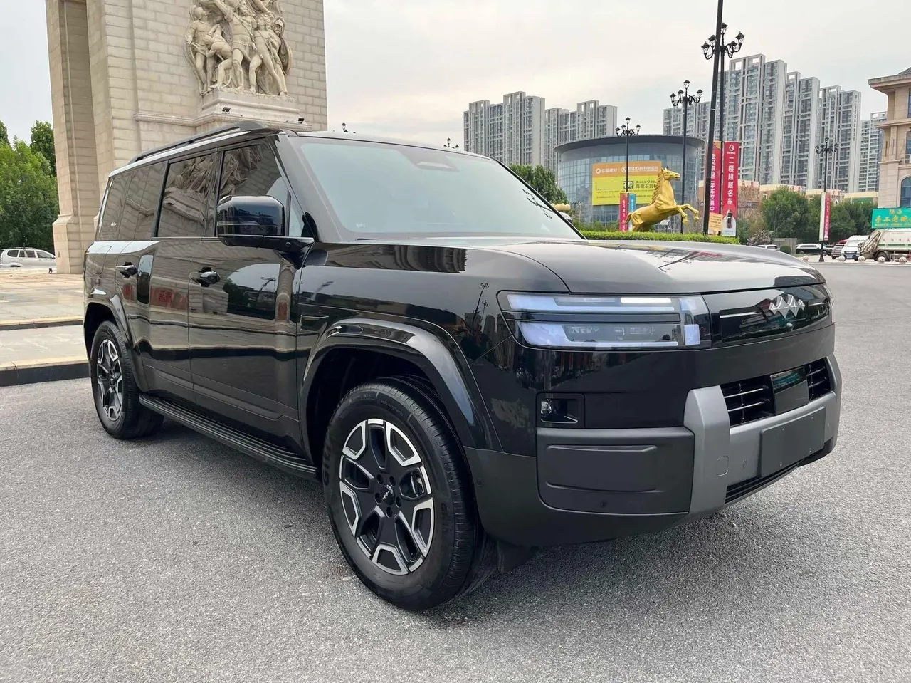 FangChengBao 2025 Titanium 7 1.5T Stepless 200KM Two-Drive Max Edition Automatic Gear 3