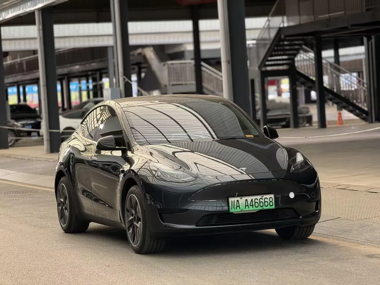Tesla 2024 Model Y rear-wheel drive version automatic transmission 3