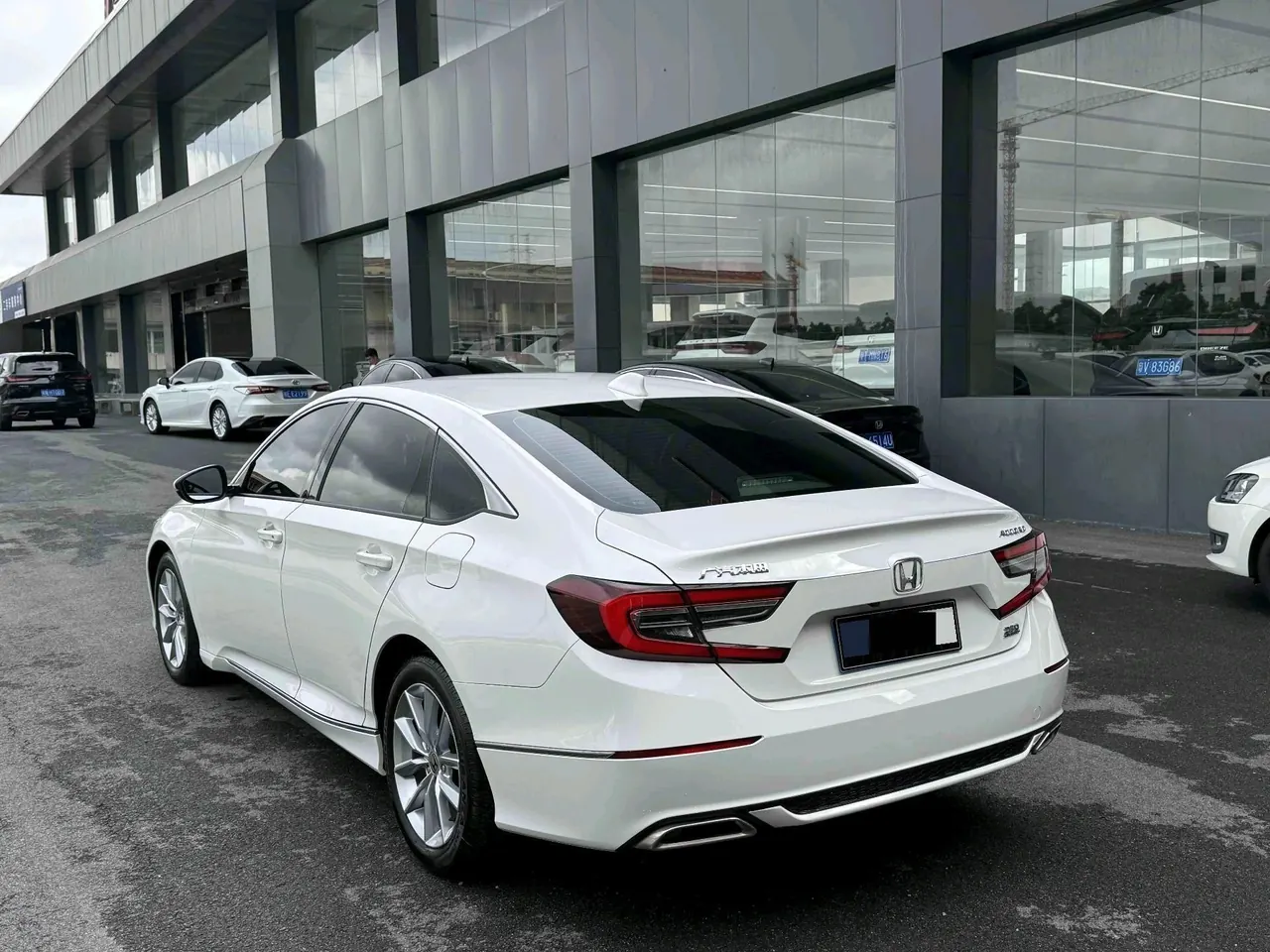 Honda 2022 10th Generation Accord 1.5T Stepless 260TURBO Deluxe Automatic Gear 4