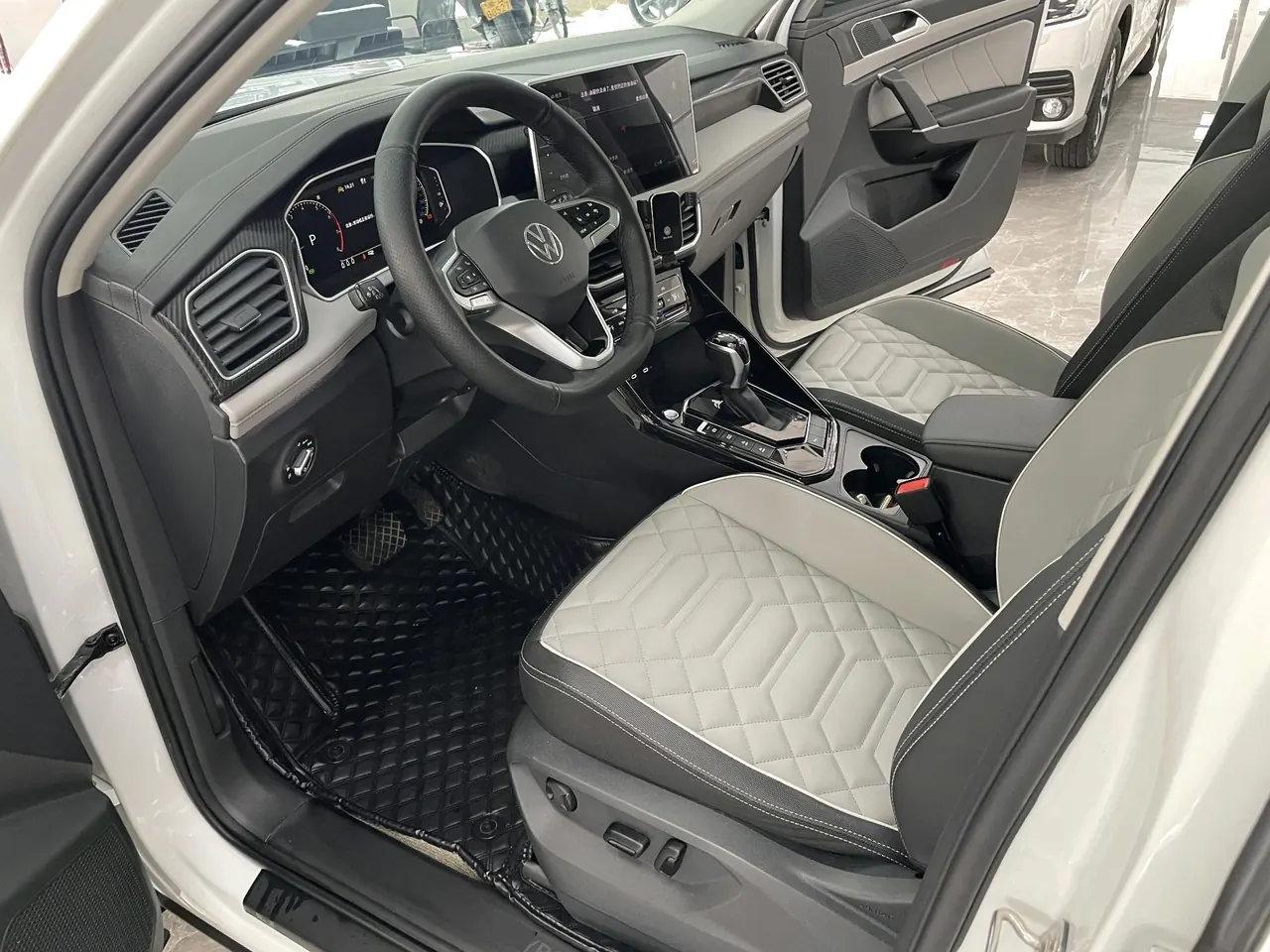Volkswagen 2023 Tanyue 1.4TSI 280TSI Two-Drive Luxury Plus Advanced Edition Automatic Gear 4