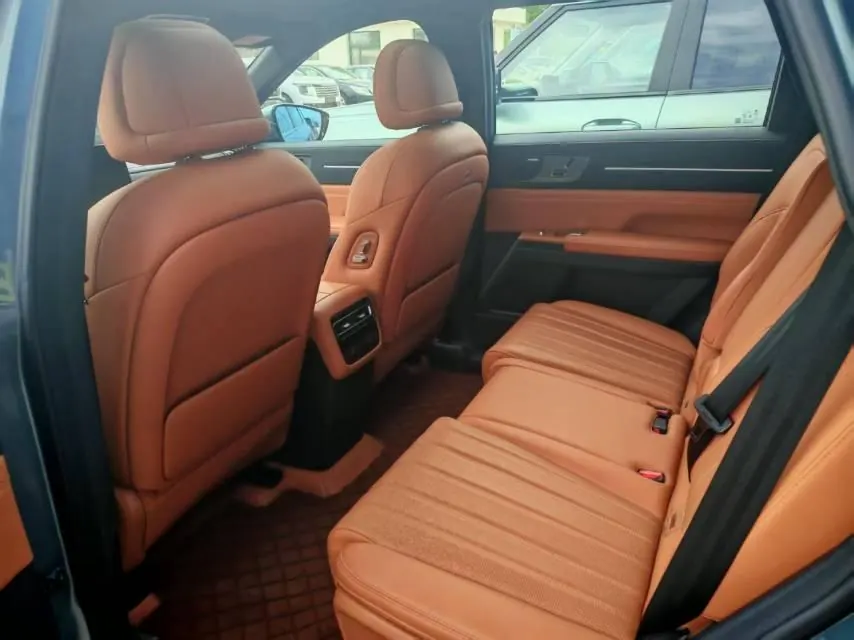 Jetour 2025 X70L 2.0TD flagship 7-seat automatic gear 3