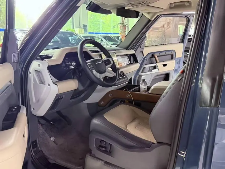 Land Rover Guard (Imported) 2022 Guard 90 2.0T P300 X-DYNAMIC HSE Automatic Gear 6