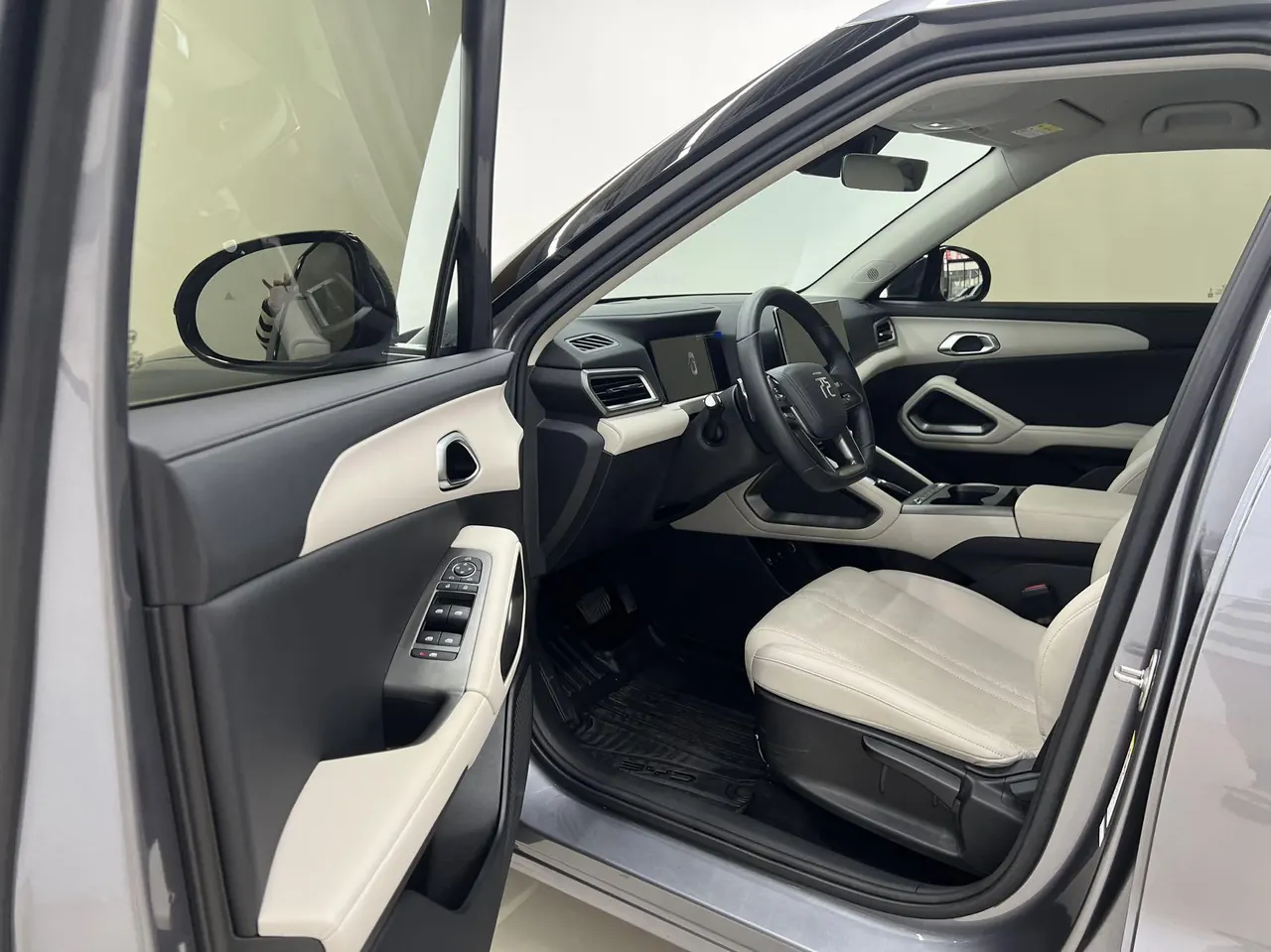 BYD 2025 Yuan UP Smart Driving 401KM Vital Automatic Gear 10