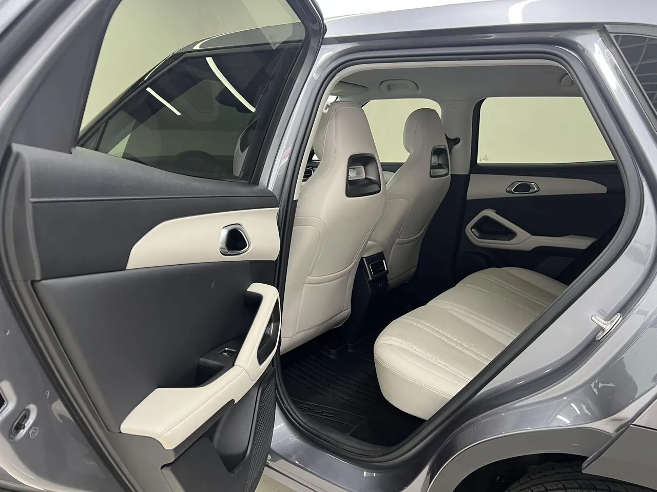 BYD 2025 Yuan UP Smart Driving 401KM Vital Automatic Gear 11