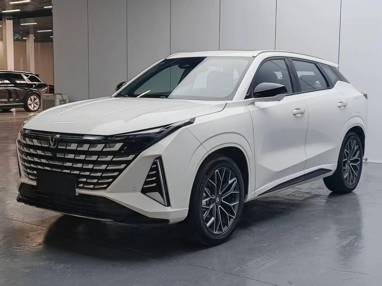 Open image lightbox: ChangAn 2025 UNI-Z 1.5T honorable automatic gear