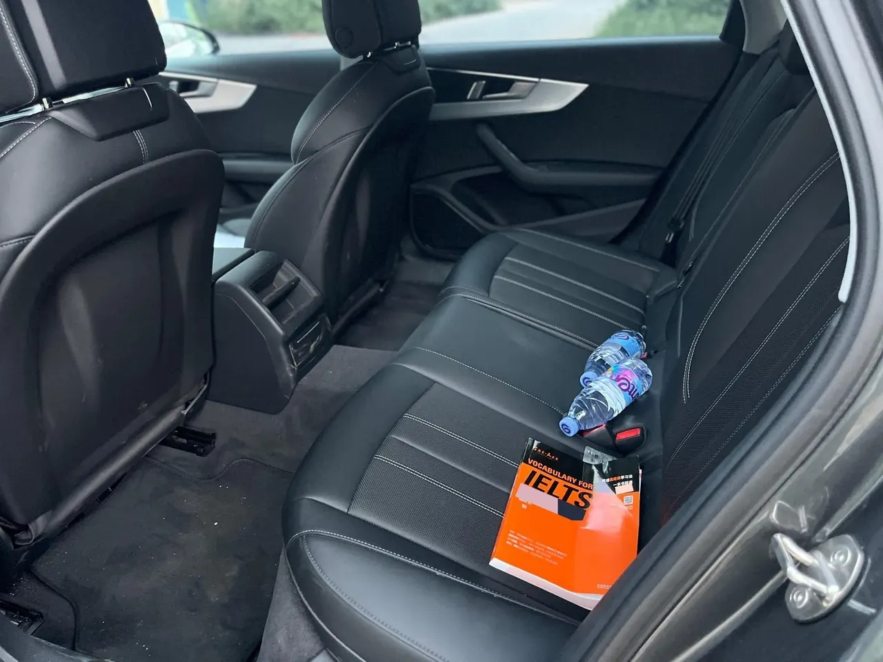 Audi 2024 A4L 2.0TFSI 40TFSI Fashion Dynamic Automatic 8