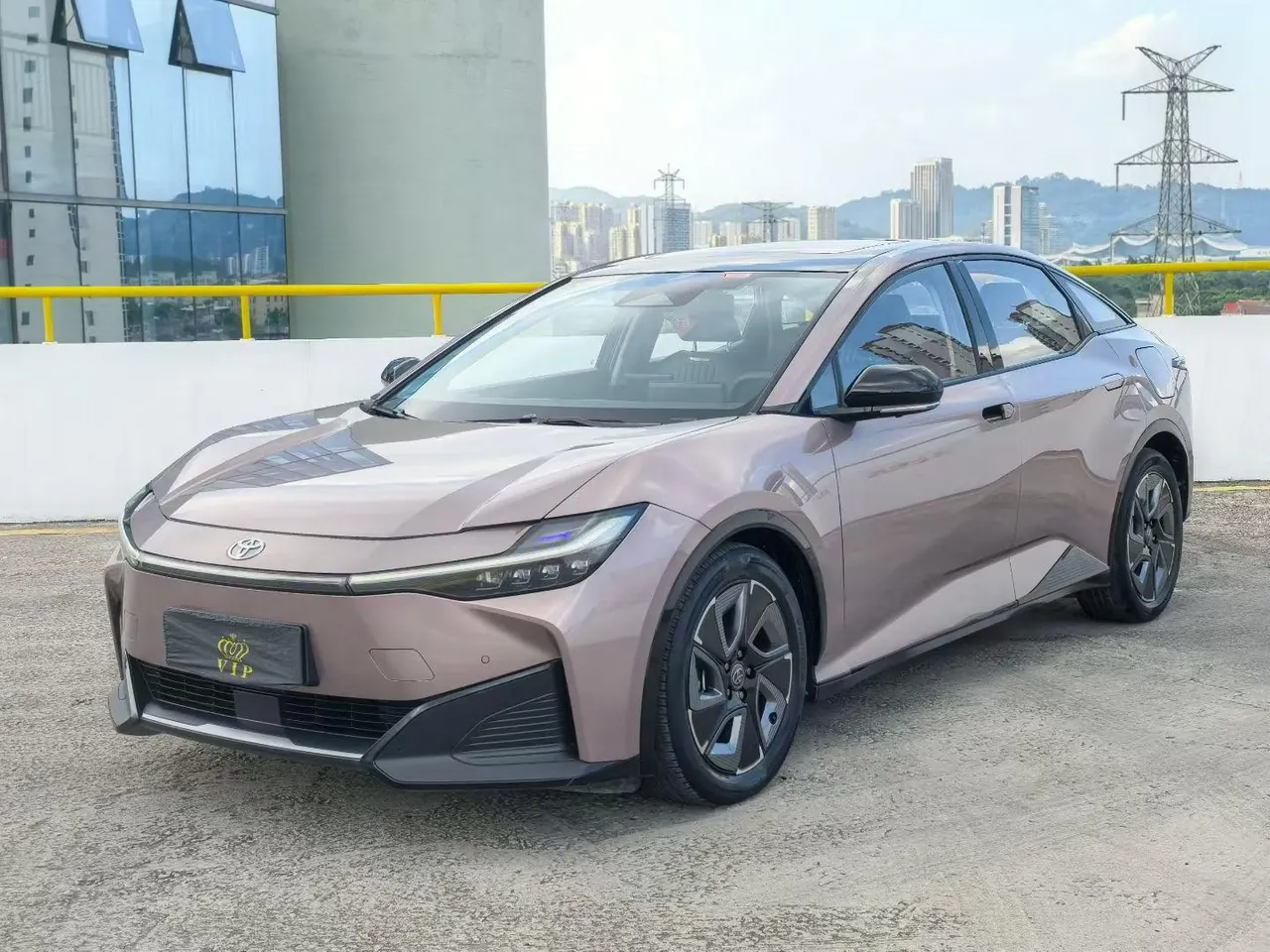 Open image lightbox: Toyota 2023 bZ 3 616km long endurance Premium automatic gear