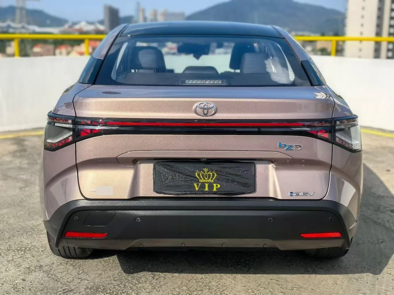 Toyota 2023 bZ 3 616km long endurance Premium automatic gear 8