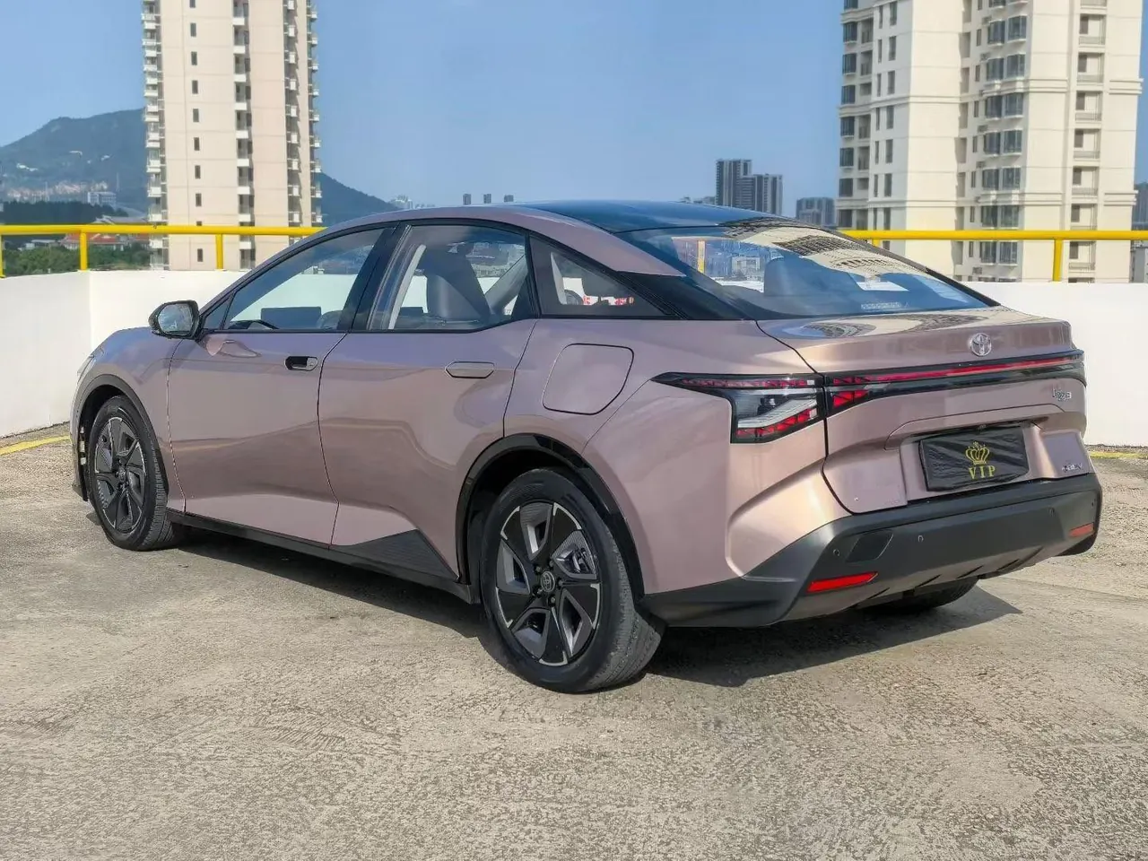 Toyota 2023 bZ 3 616km long endurance Premium automatic gear 9