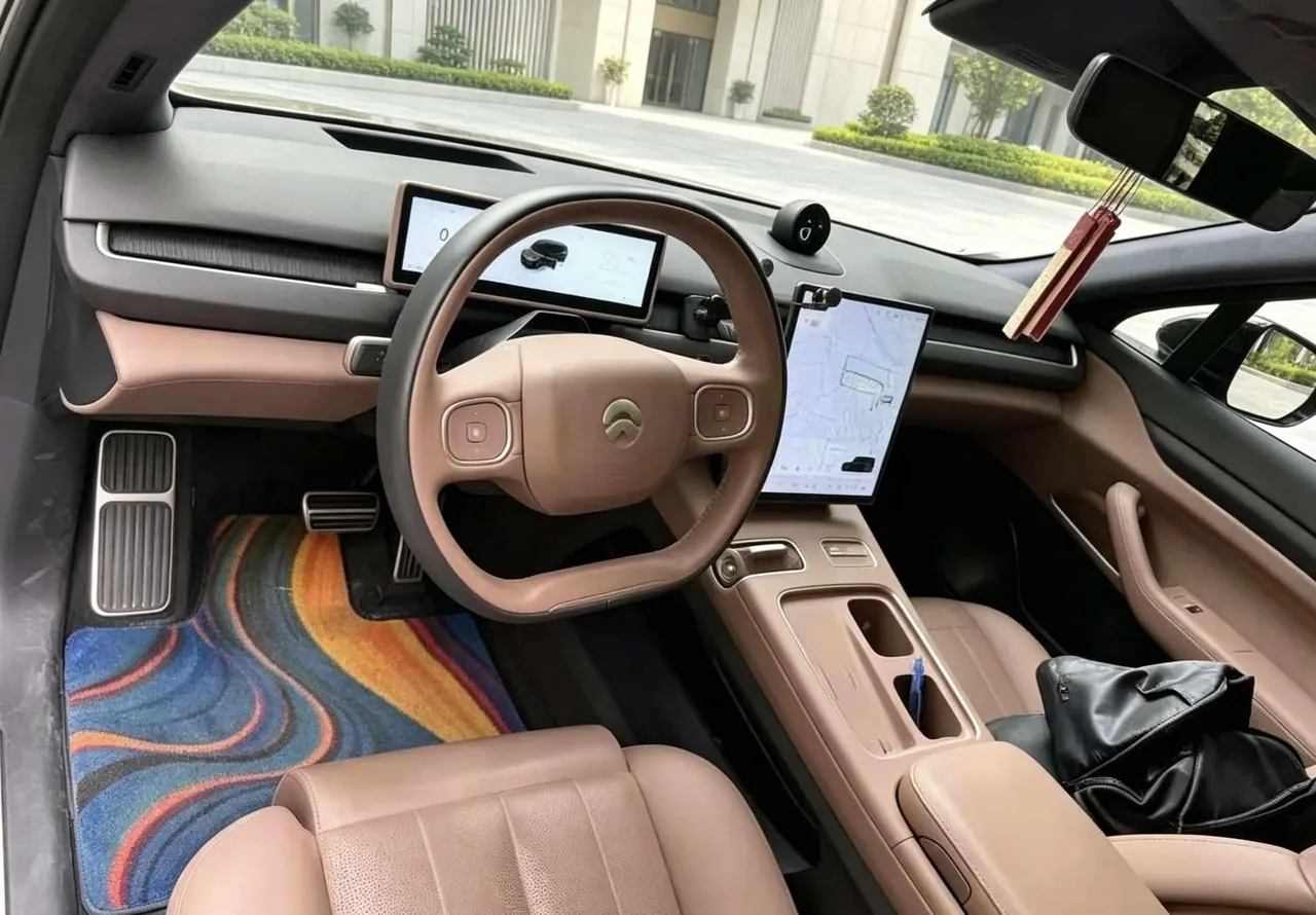 NIO 2023 ES8 75kWh Executive Edition Automatic Gear 3
