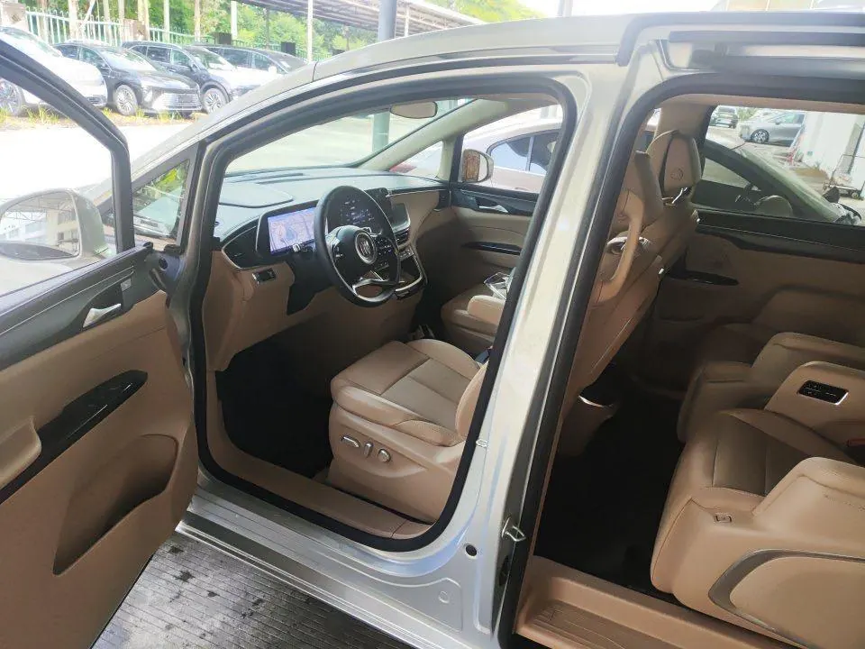 Buick 2025 GL8 Lu Shang 1.5T Premium Edition 7-seat Automatic Gear 4