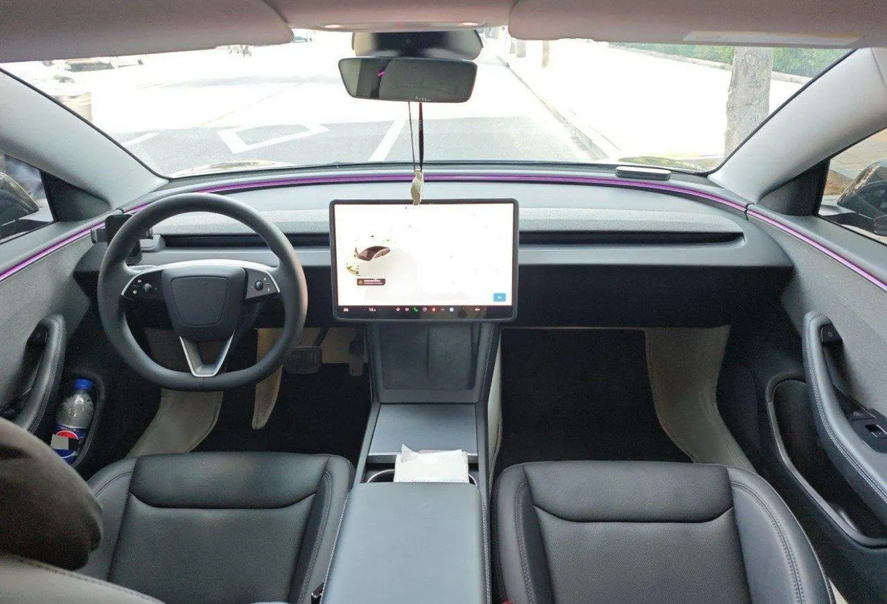 Tesla 2025 Model 3 Rear-Wheel-Drive Edition (facelift) Automatic Transmission 2