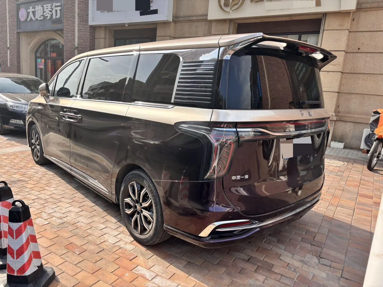 HongQi 2023 HQ9 48V 2.0T Zhilian Flag Collar Edition Automatic Gear 8