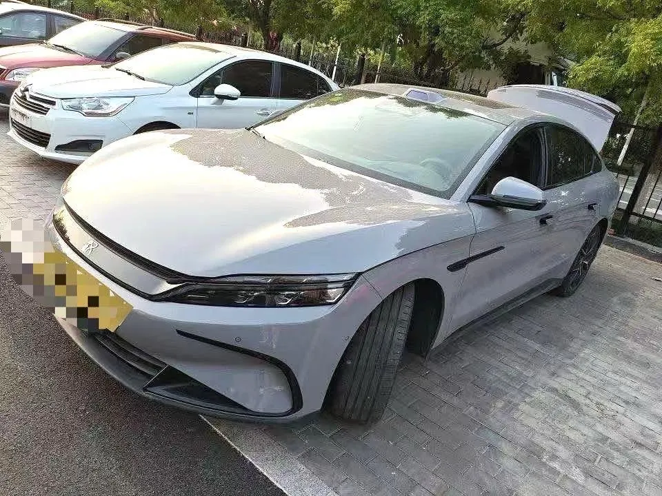 BYD 2025 Han DM-i 1.5T CVT 125km Flagship Automatic - View 1