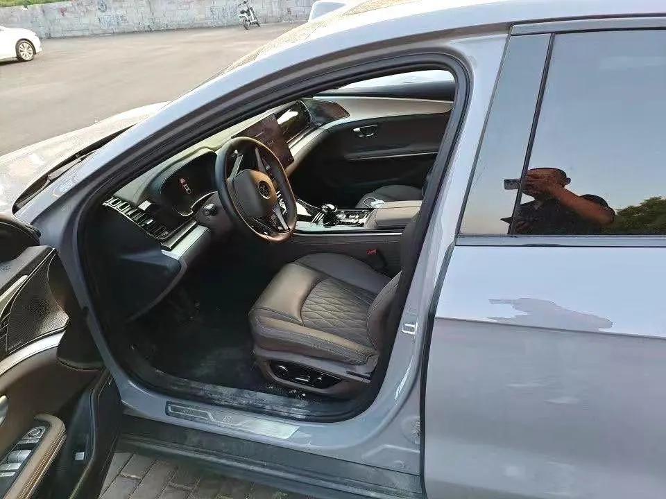 BYD 2025 Han DM-i 1.5T CVT 125km Flagship Automatic 3