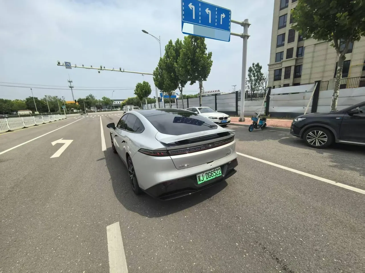 Yi pai 2025 e π 007 565 4-wheel drive Max pilot version automatic gear 4