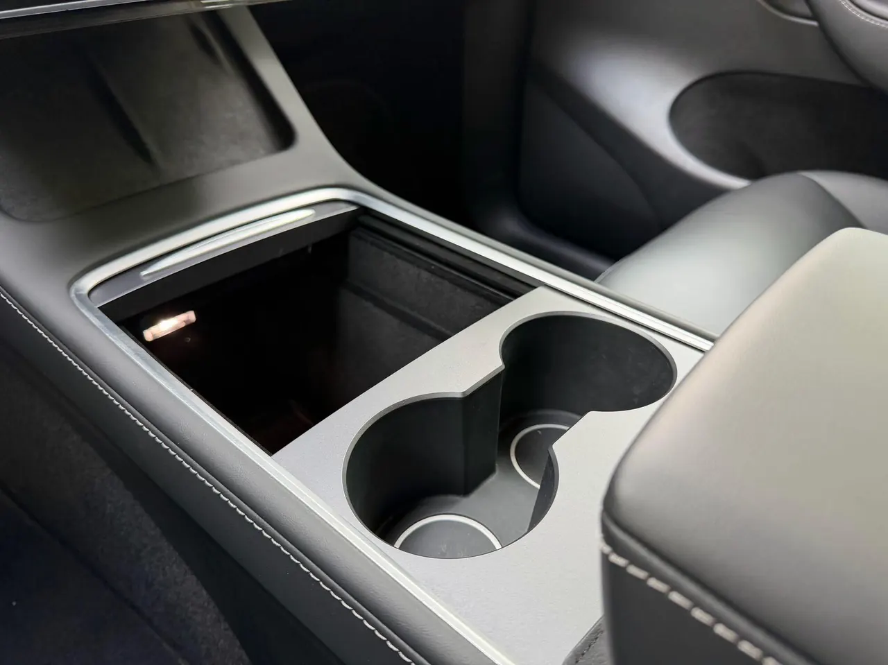 Tesla 2024 Model Y rear-wheel drive version automatic transmission 8