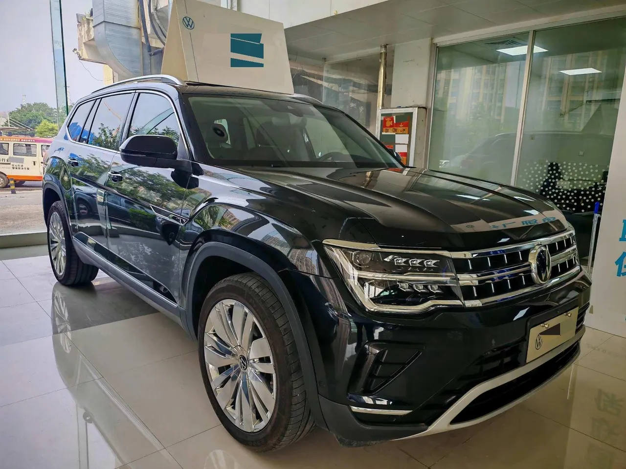 Volkswagen 2024 Tuang 2.0TSI 380TSI 4WD Longxiang Edition Automatic Gear 3