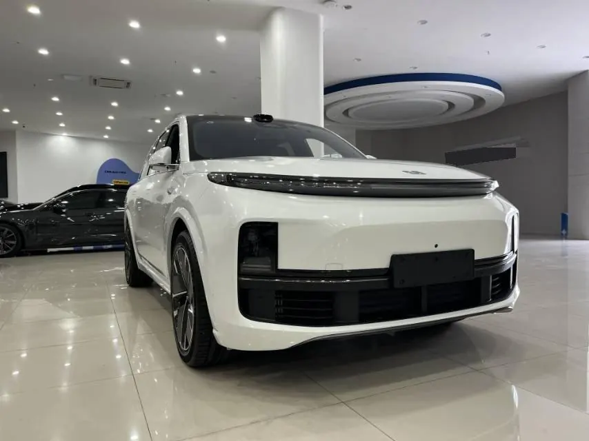 Li 2025 L8 Ultra Smart New Edition Automatic Gear 3