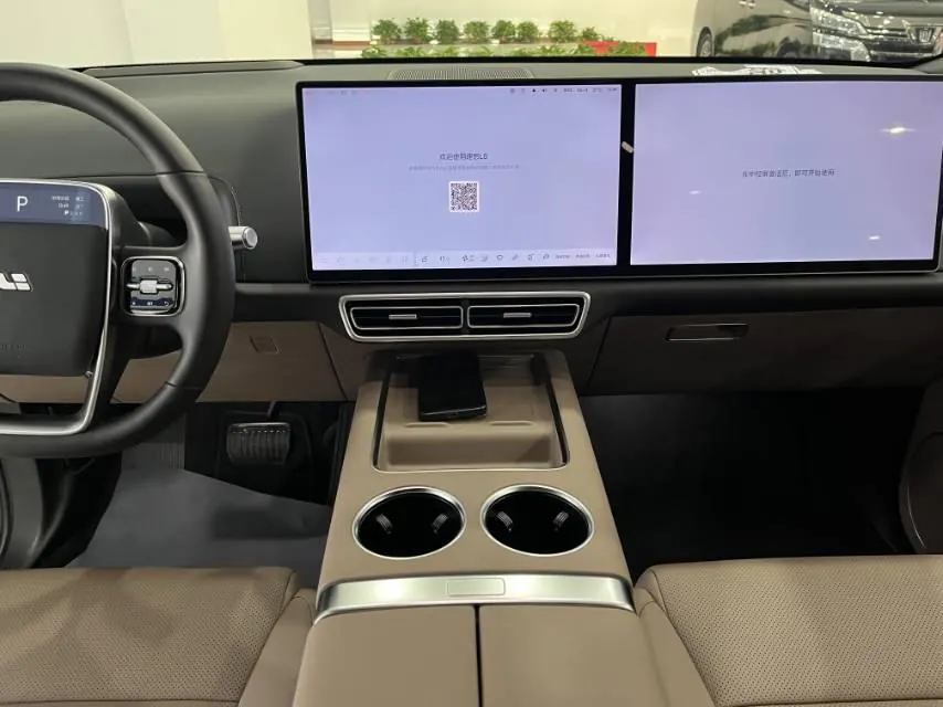 Li 2025 L8 Ultra Smart New Edition Automatic Gear 6