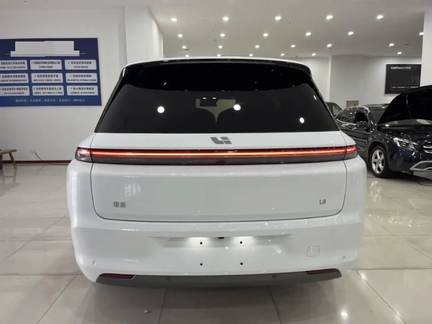 Li 2025 L8 Ultra Smart New Edition Automatic Gear 7