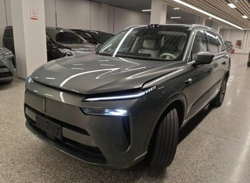 打开图片灯箱:WEY 2025 Blue Mountain DHT 1.5T Four-wheel Drive Smart Driving Max Automatic Gear