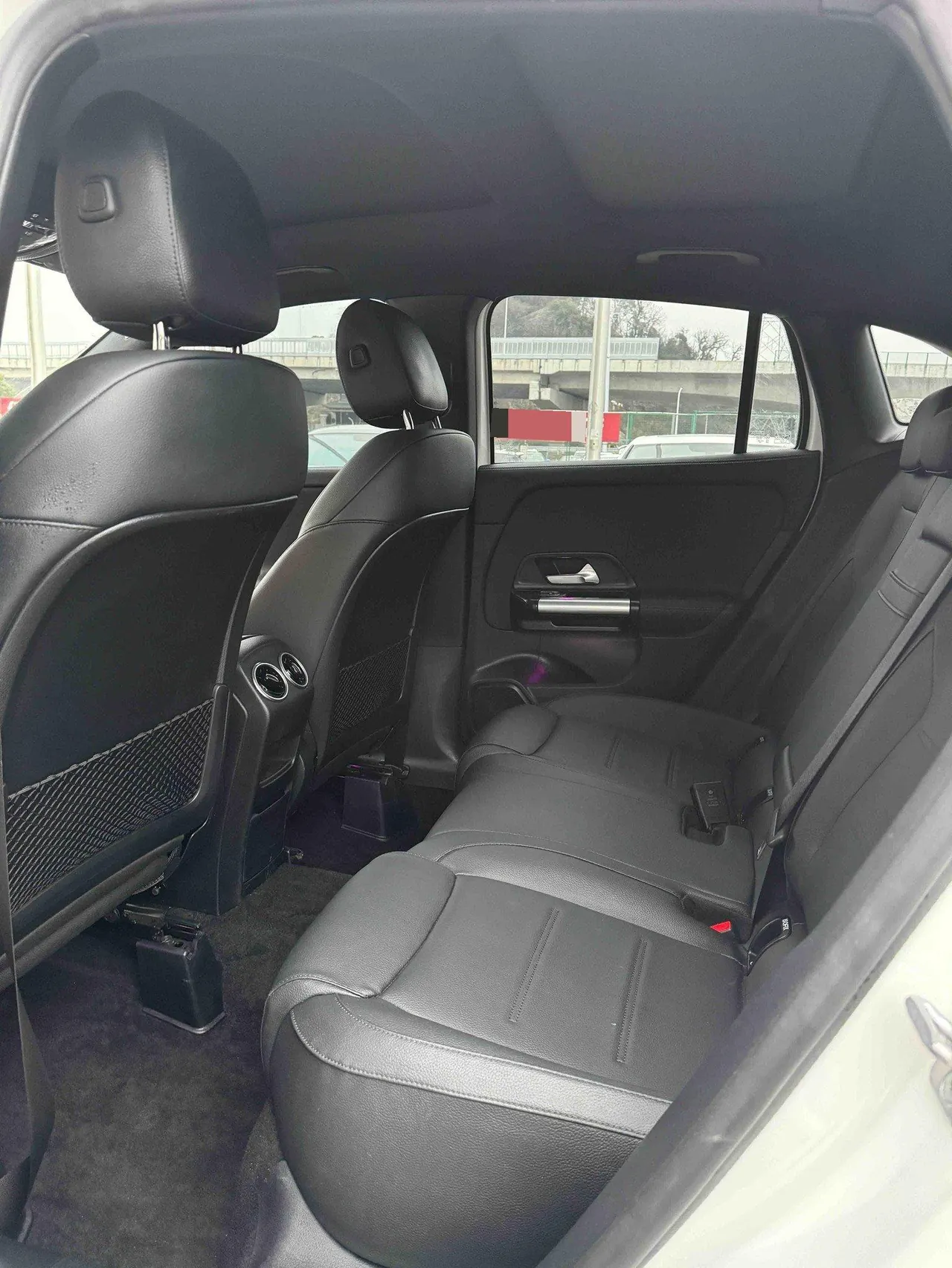Mercedes Benz 2025 GLA 220 2.0T automatic gear 9