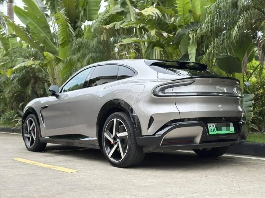 MI 2025 YU7 Long Endurance High Performance Four-wheel Drive Max Edition Automatic Gear 5
