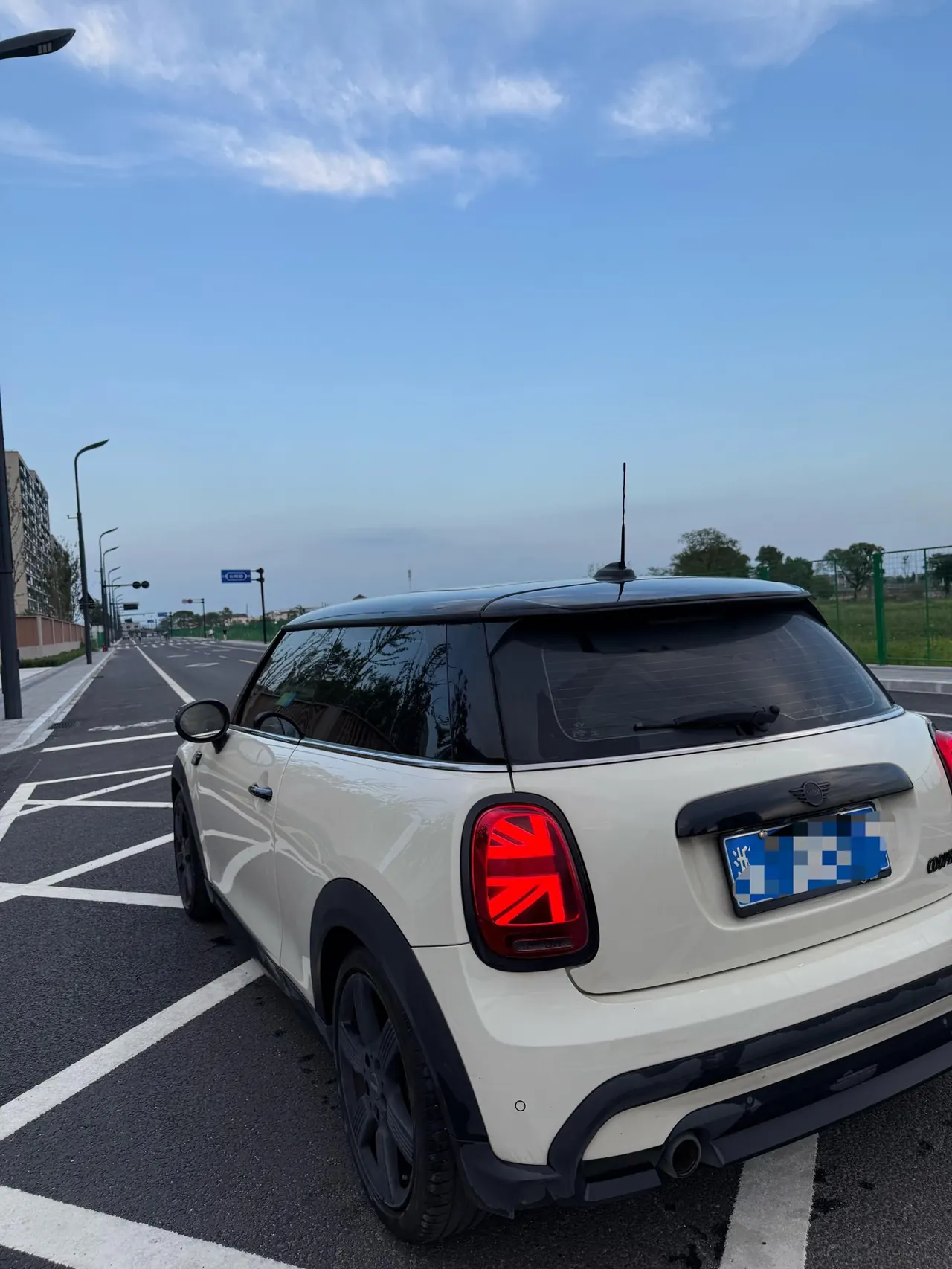 MINI Mini (imported) 2023 Mini Cooper 1.5T artist automatic gear 3