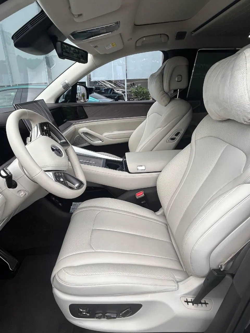 Denza 2025 Denza N9 2.0T stepless 1300 flagship automatic gear 3