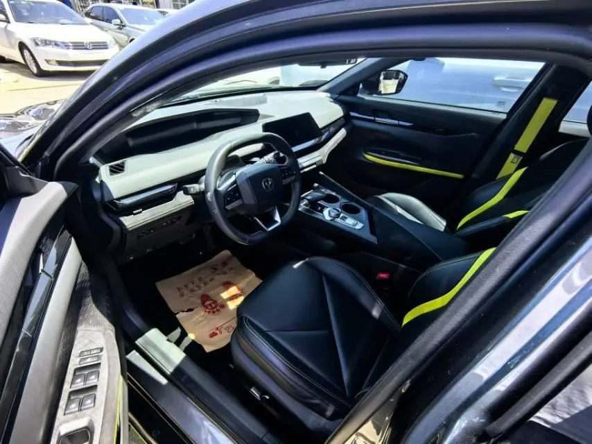 ChangAn 2022 UNI-V 1.5T Sports Edition Automatic 3