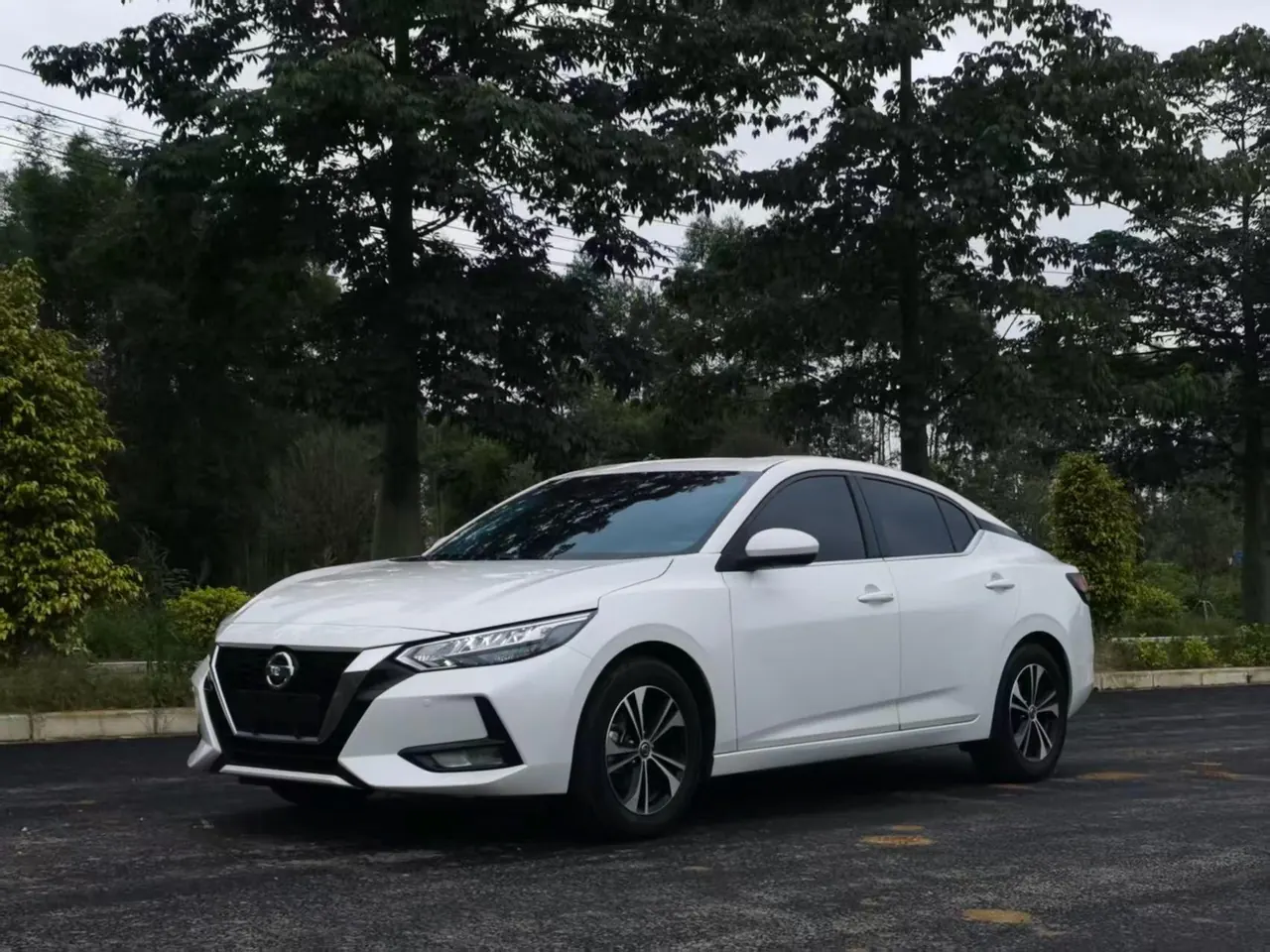 Открыть галерею: Nissan 2022 Sylphy 1.6 Stepless XL Pleasant Edition Automatic Gear