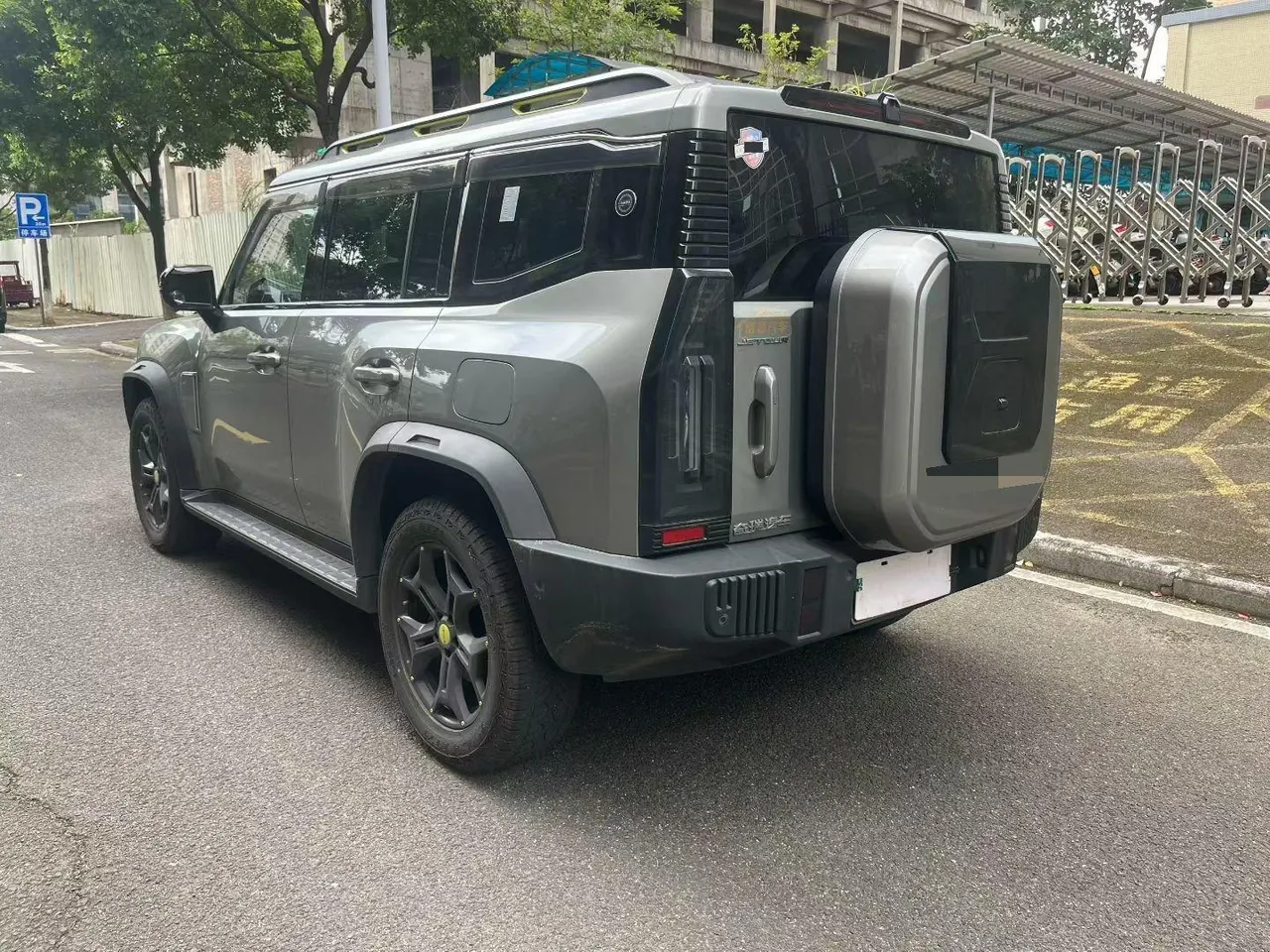 Jetour 2024 Traveler 2.0T Four-Wheel-Drive Cross-Country PRO Entertainment Version Automatic Transmission 7