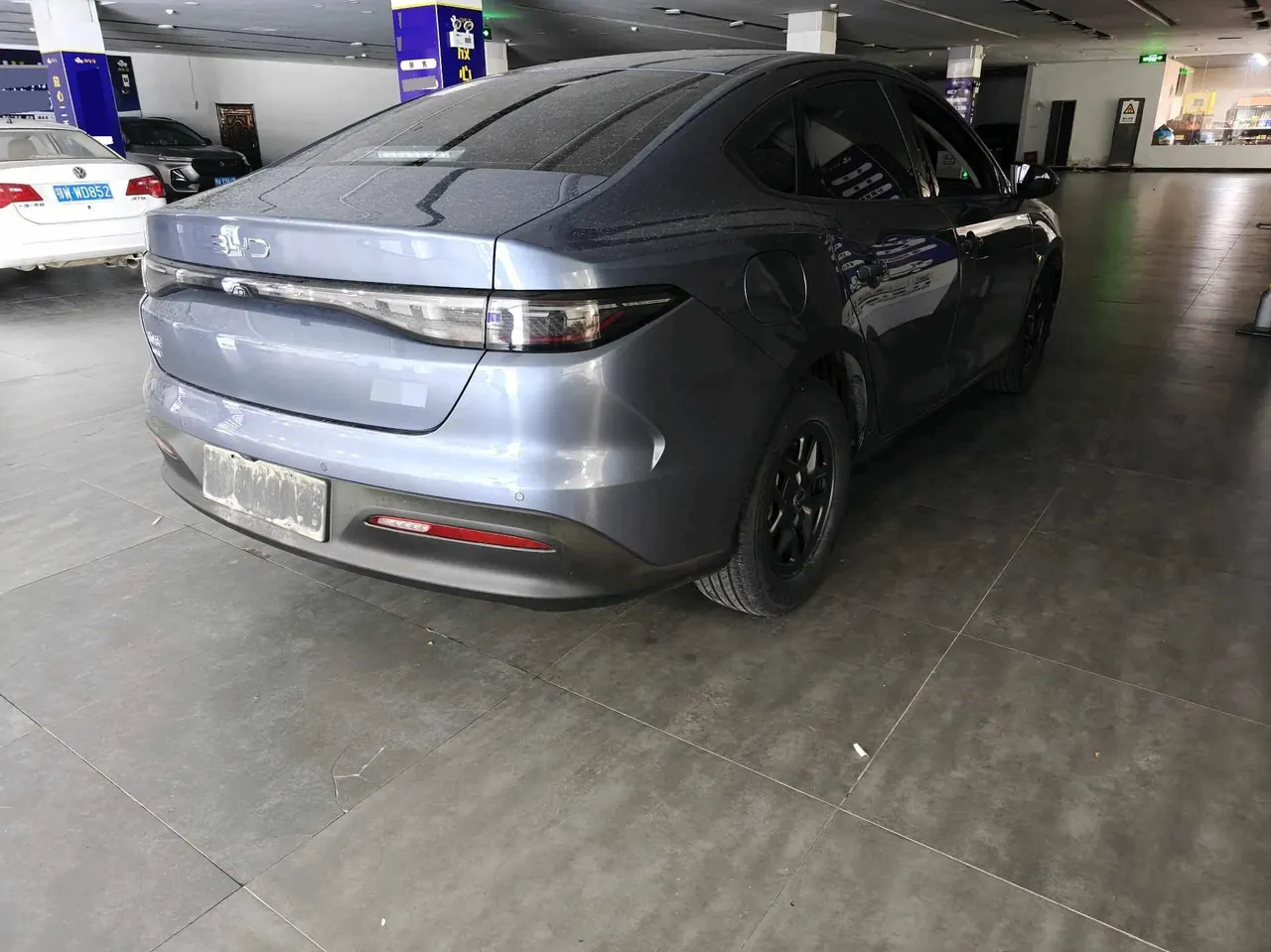 BYD 2025 seals 05 DM-i 1.5 stepless smart driving version 55KM luxury automatic gear 2